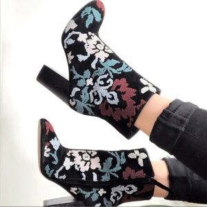 🖤 🩵✨ Rebecca Minkoff Bojana Embroidered Suede Booties – Black Floral – Size 8M